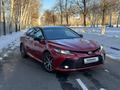 Toyota Camry 2021 года за 14 700 000 тг. в Астана