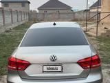 Volkswagen Passat 2014 года за 3 500 000 тг. в Алматы – фото 5