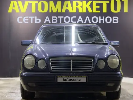 Mercedes-Benz E 320 1998 года за 3 150 000 тг. в Астана – фото 2