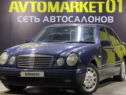 Mercedes-Benz E 320 1998 года за 3 150 000 тг. в Астана