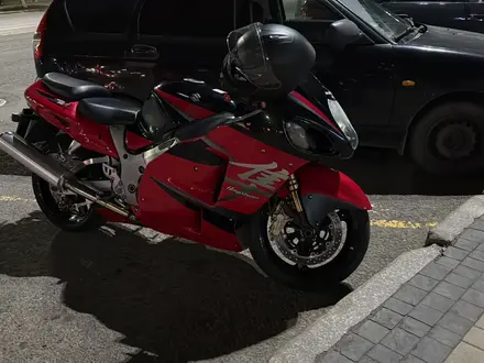 Suzuki  GSX 1300 R Hayabusa 2005 года за 4 000 000 тг. в Астана