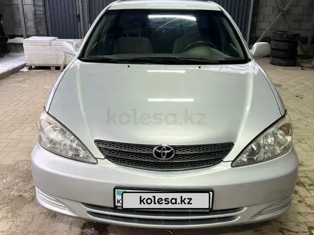 Toyota Camry 2002 года за 5 000 000 тг. в Алматы – фото 2