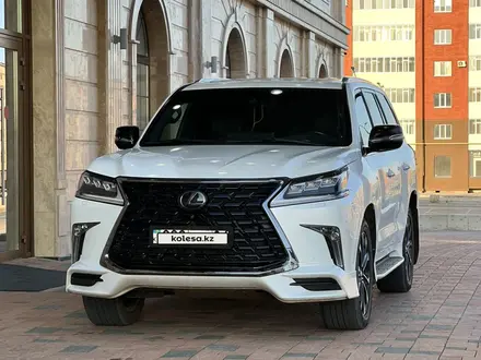 Lexus LX 570 2019 года за 45 000 000 тг. в Актобе