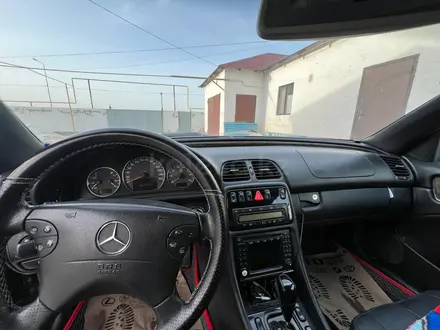 Mercedes-Benz CLK 320 2002 года за 5 300 000 тг. в Атырау – фото 7