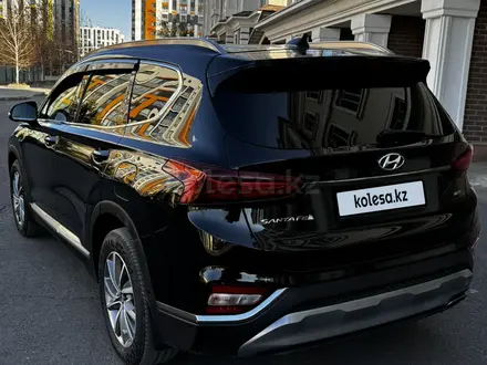 Hyundai Santa Fe 2020 года за 13 390 000 тг. в Астана – фото 4