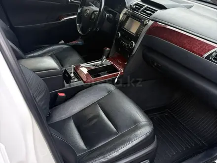 Toyota Camry 2014 года за 8 900 000 тг. в Алматы – фото 12