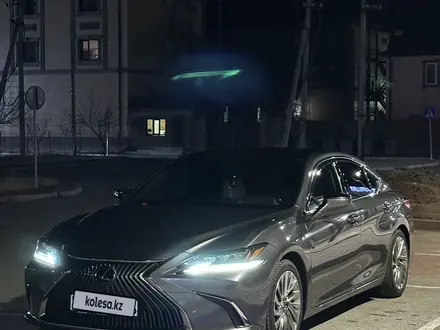 Lexus ES 350 2019 года за 27 000 000 тг. в Атырау – фото 4