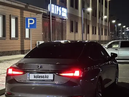 Lexus ES 350 2019 года за 27 000 000 тг. в Атырау – фото 6