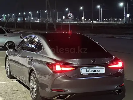 Lexus ES 350 2019 года за 27 000 000 тг. в Атырау – фото 5