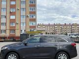 Kia Sorento 2017 годаүшін8 800 000 тг. в Актобе – фото 3
