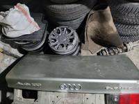 Крышка багажника Ауди 100 С4 за 12 000 тг. в Рудный