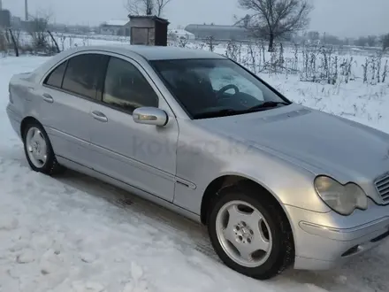 Mercedes-Benz C 240 2000 года за 3 500 000 тг. в Ушарал – фото 4