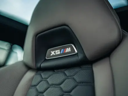 BMW X5 M 2022 года за 76 000 000 тг. в Алматы – фото 30