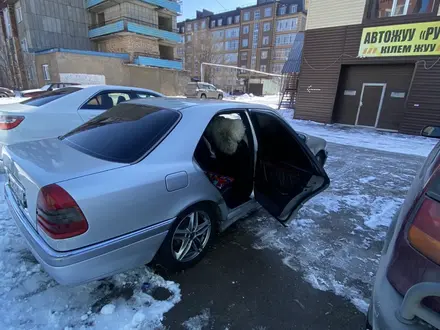 Mercedes-Benz C 220 1996 года за 2 950 000 тг. в Караганда – фото 9