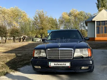 Mercedes-Benz E 320 1995 года за 3 200 000 тг. в Туркестан – фото 3