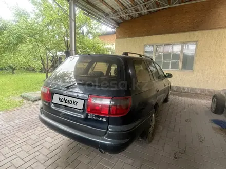 Toyota Carina E 1997 года за 1 800 000 тг. в Алматы