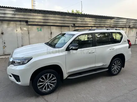 Toyota Land Cruiser Prado 2023 года за 35 500 000 тг. в Алматы – фото 75