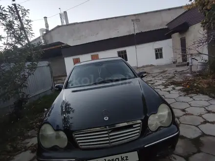 Mercedes-Benz C 180 2002 года за 2 500 000 тг. в Тараз