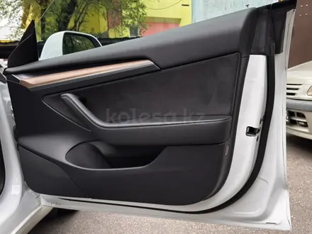 Tesla Model 3 2021 года за 13 000 000 тг. в Алматы – фото 15