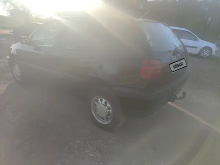 Volkswagen Golf 1995 года за 1 550 000 тг. в Караганда – фото 3