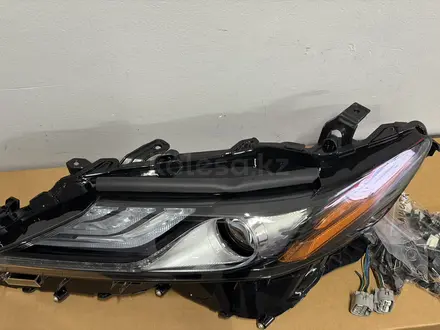Фара на Toyota Camry 70 за 30 000 тг. в Алматы – фото 8