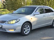 Toyota Camry, 2004