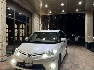 Toyota Estima, 2009