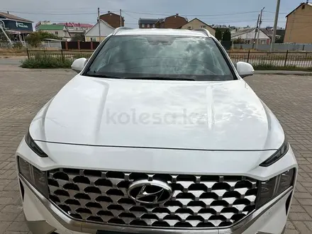 Hyundai Santa Fe 2023 года за 17 500 000 тг. в Уральск