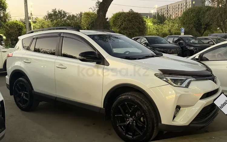 Toyota RAV4 2019 года за 11 500 000 тг. в Алматы