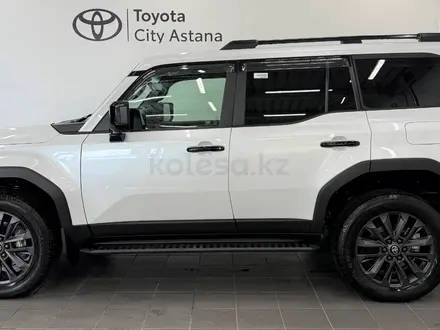 Toyota Land Cruiser Prado Luxe+ 2024 года за 41 590 000 тг. в Астана – фото 3