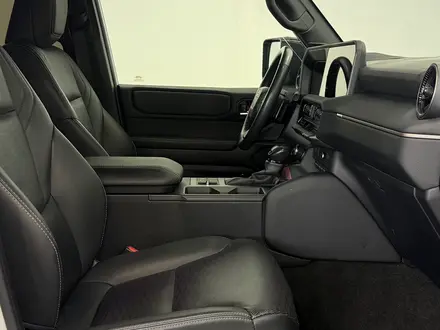 Toyota Land Cruiser Prado Luxe+ 2024 года за 41 590 000 тг. в Астана – фото 6