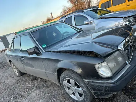 Mercedes-Benz E 230 1992 года за 450 000 тг. в Балхаш – фото 8