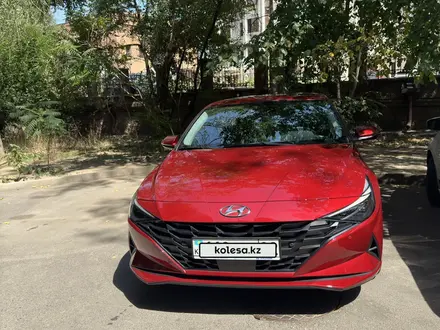 Hyundai Elantra 2023 года за 12 250 000 тг. в Алматы – фото 2