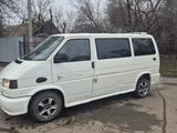 Volkswagen Multivan 1992 года за 3 500 000 тг. в Уральск – фото 2