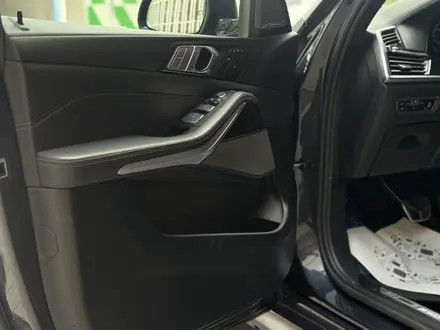 BMW X7 2021 года за 45 900 000 тг. в Астана – фото 23