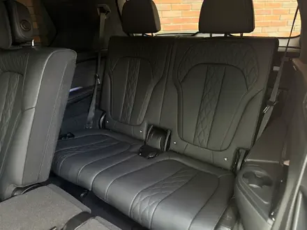 BMW X7 2021 года за 45 900 000 тг. в Астана – фото 27