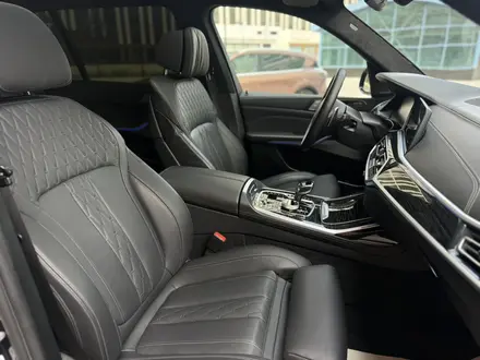 BMW X7 2021 года за 45 900 000 тг. в Астана – фото 31