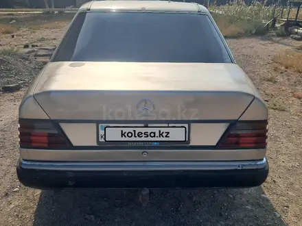 Mercedes-Benz E 250 1992 года за 1 000 000 тг. в Жезказган – фото 3