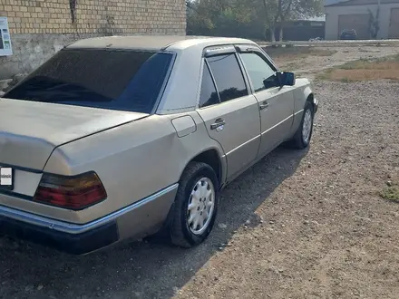 Mercedes-Benz E 250 1992 года за 1 000 000 тг. в Жезказган – фото 4