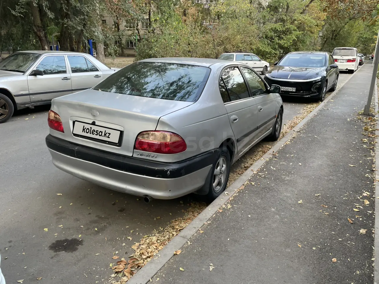 Toyota Avensis, 2000