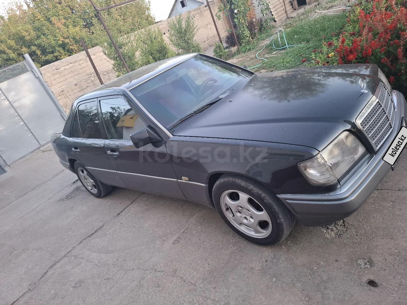 Mercedes-Benz E 200 1993 г.