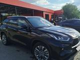 Toyota Highlander 2023 годаүшін25 600 000 тг. в Петропавловск – фото 4