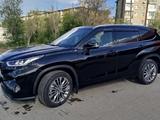 Toyota Highlander 2023 годаүшін25 600 000 тг. в Петропавловск – фото 3