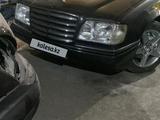 Mercedes-Benz E 320 1994 годаfor2 500 000 тг. в Астана