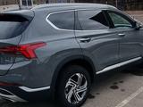 Hyundai Santa Fe 2022 года за 18 450 000 тг. в Караганда – фото 2