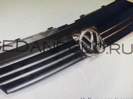 Решетка радиатора передняя Volkswagen Polo за 80 000 тг. в Атырау
