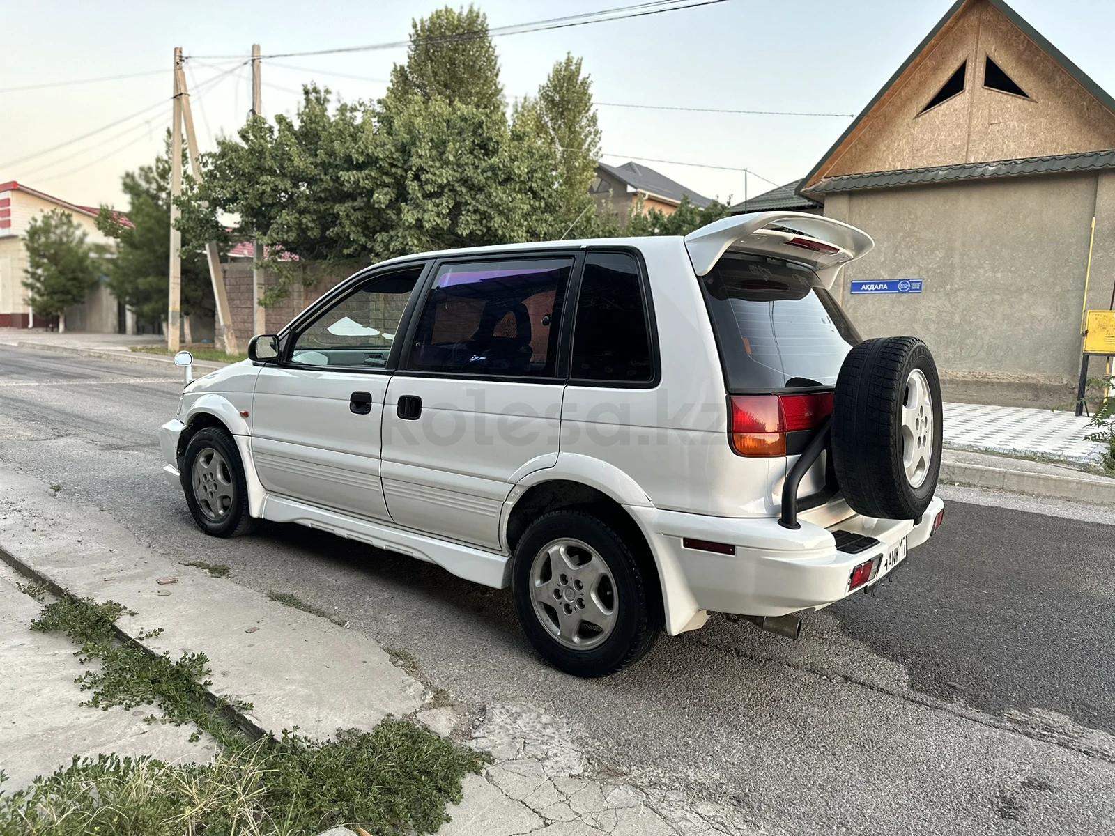 Mitsubishi RVR 1997 г.