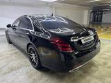 Mercedes-Benz S 560 2018 года за 35 000 000 тг. в Астана – фото 4