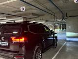 Toyota Land Cruiser 2022 года за 52 000 000 тг. в Шымкент – фото 4