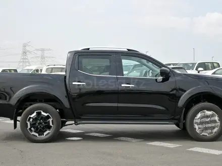 Nissan Navara 2024 года за 9 115 000 тг. в Алматы – фото 4